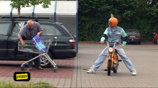 comedystreet comedystreet Folge 10: Pöbelnder Biker