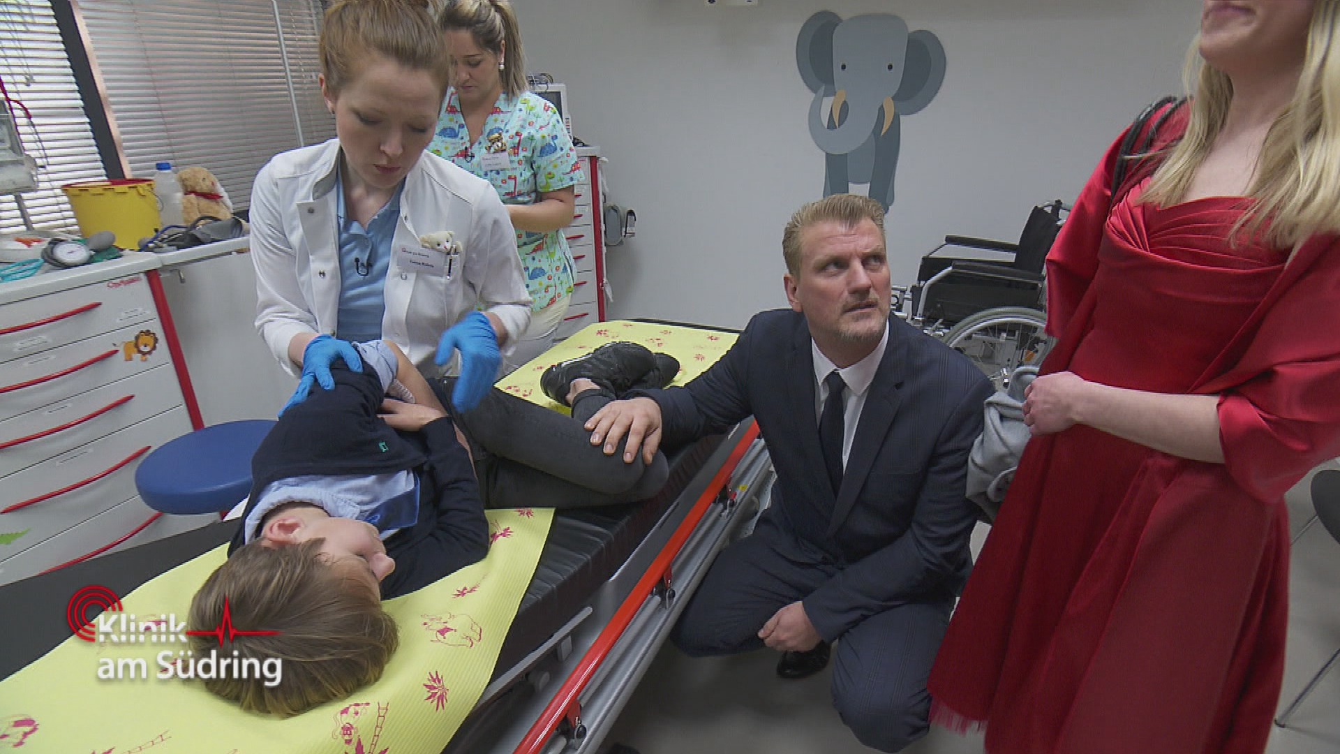 Junge verschluckt tote Oma