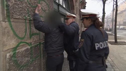 Wachzimmer Ottakring Wachzimmer Ottakring - Staffel 2 Folge 4: Wachzimmer Ottakring - Staffel 2 Folge 4 - Flüchtender Drogendealer