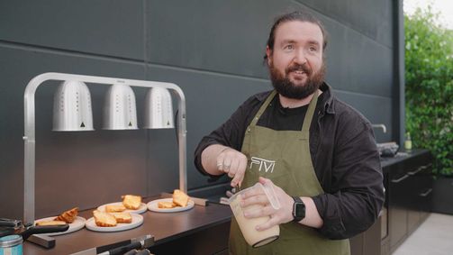 DINNER DUELL Dinner Duell - 02. Staffel Folge 8: Der deutsche Grillabend bei Sturmwaffel
