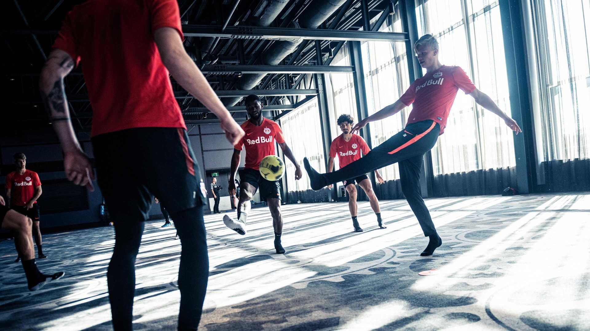 Fußball: JEDER.MANN Folge 5 - Champions League Trauma