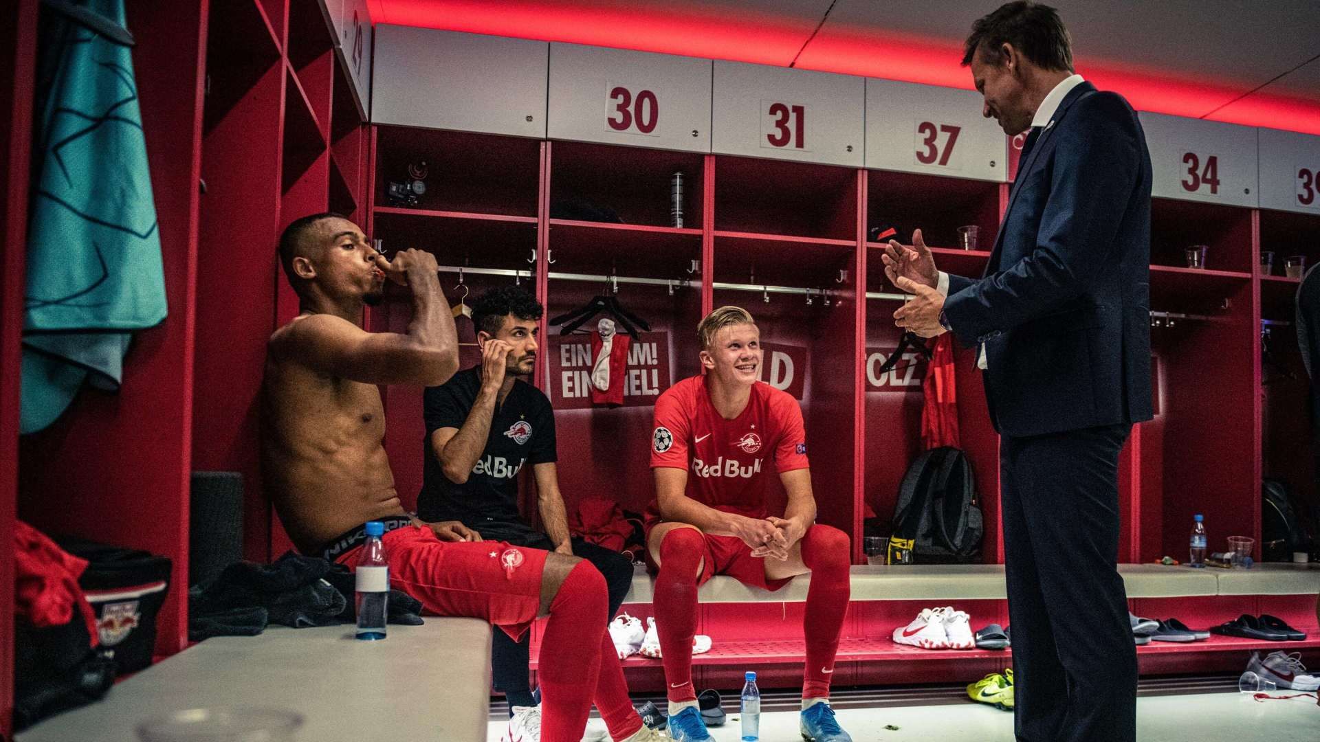 Fußball-Doku: Rekordtransfer beim FC Salzburg