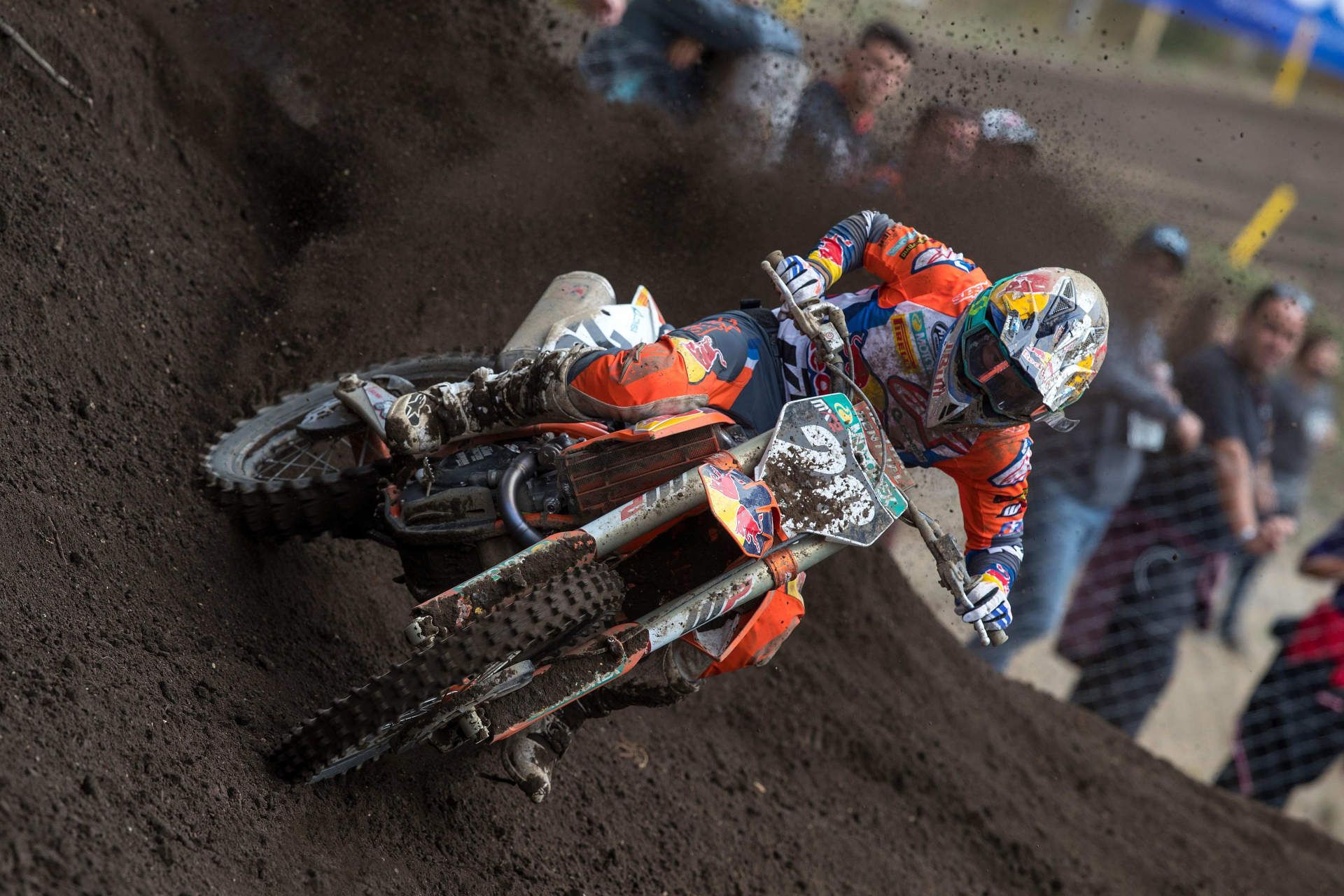 MX World S2 E3: Tom Vialle und seine Familie
