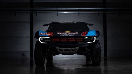 Journey to Dakar Journey to Dakar - Staffel 1 Folge 1: Journey to Dakar S1 E1: Die Entstehung des Raptor T1+