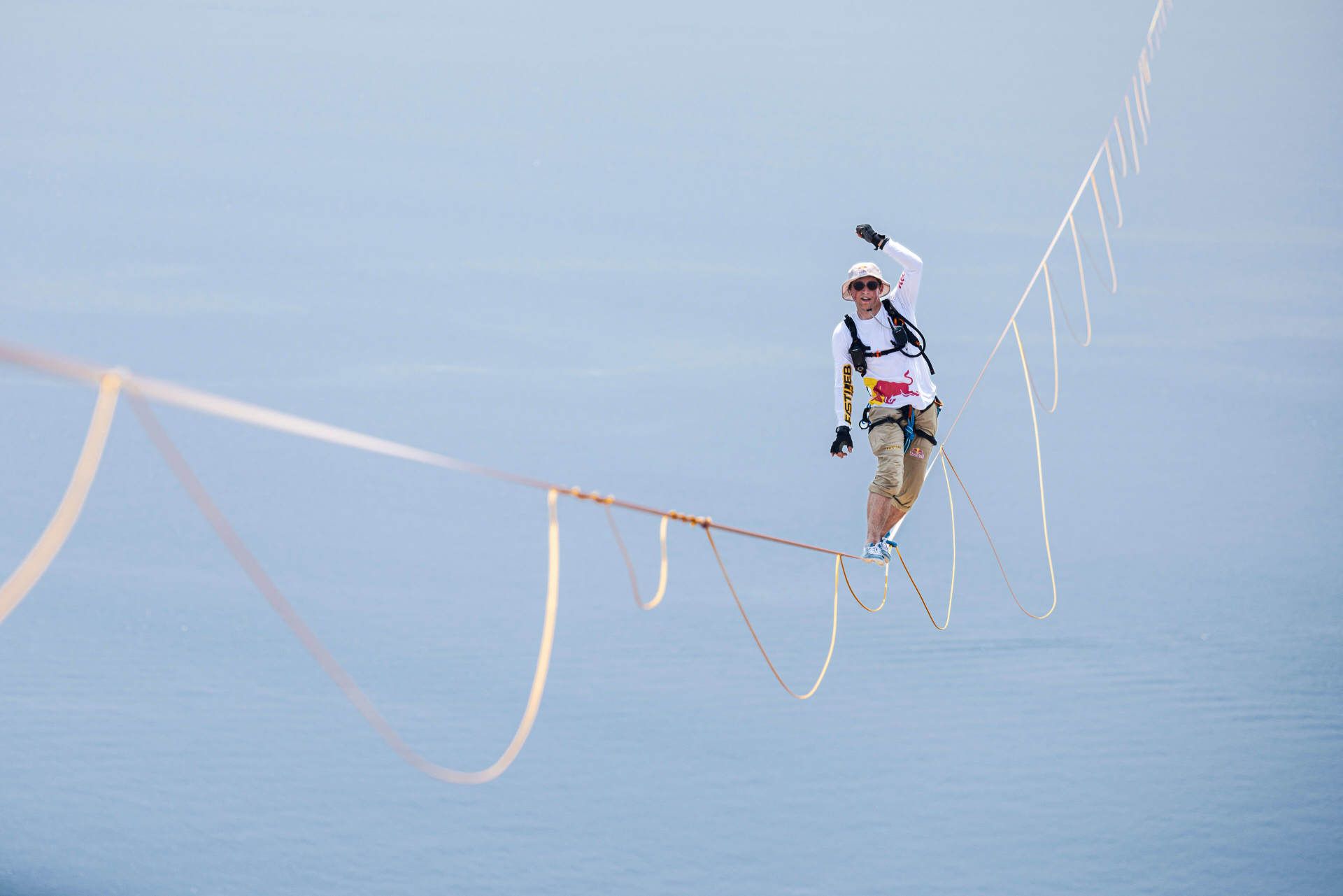 Rekord über dem Meer: Slackliner über Messina