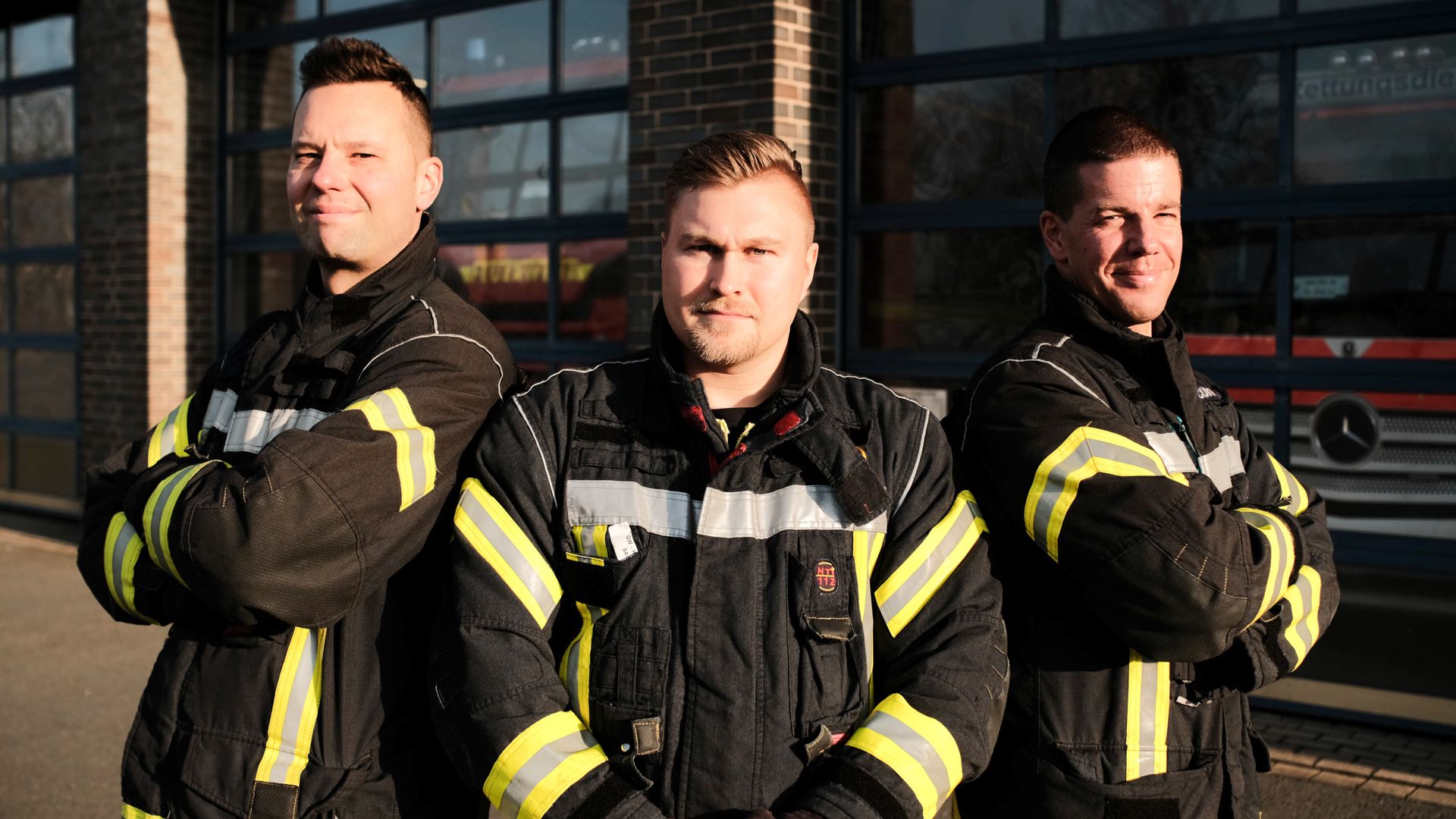 Suchaktion am Hamburger Elbstrand