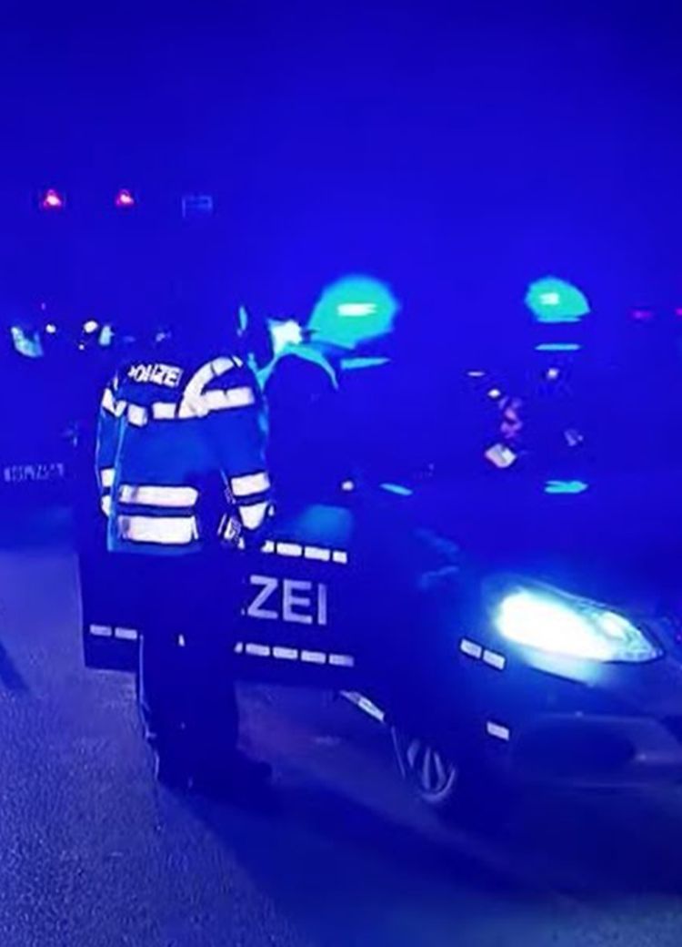 Massenkarambolage auf der A1: Die Suche nach Verkehrssündern Teil 3