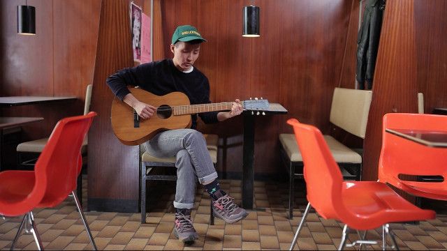 hörBAR: Der Wiener Liedermacher "VERETER"