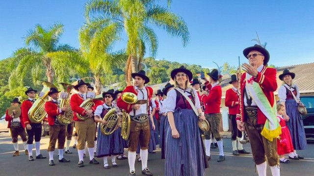 Menschen & Mächte: Tirol unter Palmen