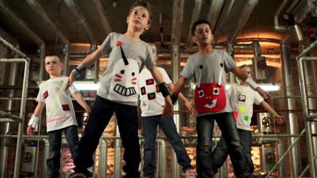 Kasperlüberraschung: Robotertanz