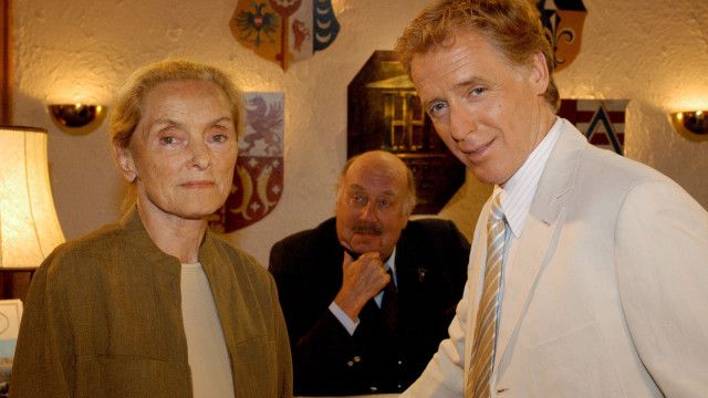 Schlosshotel Orth (8/15): Annäherungen