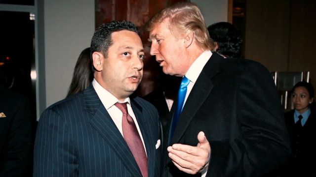 Roter Schatten über dem Weißen Haus