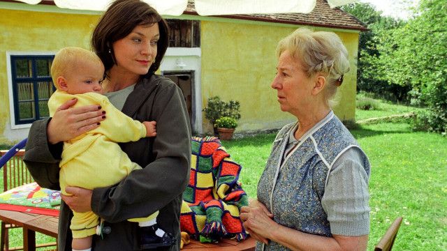 Julia - Eine ungewöhnliche Frau (1/13): Der Hormonskandal