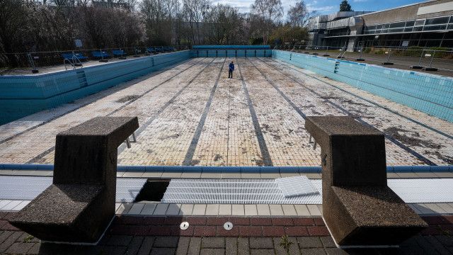 Am Schauplatz: Badeschluss -  Das Ende der Schwimmbäder