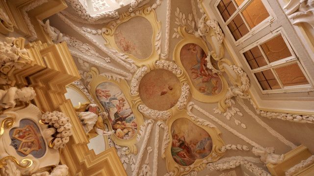 Die Superreichen der Monarchie (1/2)