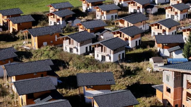 Am Schauplatz: Bauruine statt Luxusresort