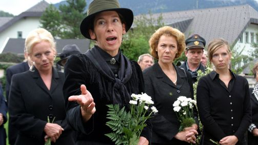 Vier Frauen und ein Todesfall Staffel 1 Vier Frauen und ein Todesfall Staffel 1 Folge 4: Vier Frauen und ein Todesfall (4/10): Vatermord