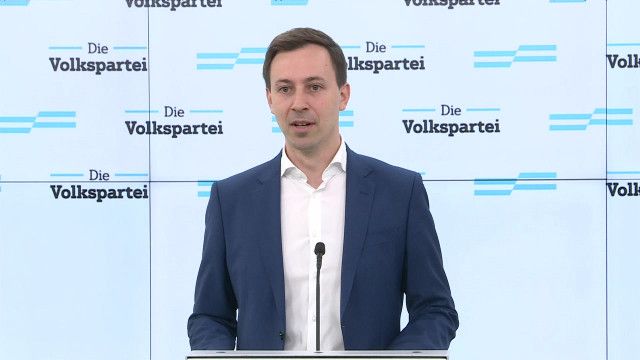 Pressekonferenz der ÖVP: "Ein Jahr Bundesregierung - Handschrift der Volkspartei"