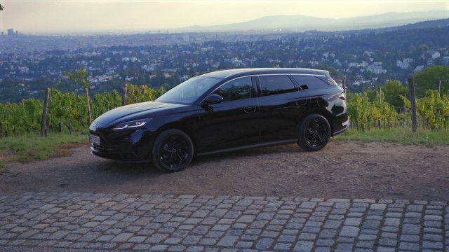 Autofocus: Mitbewerb aus Fernost