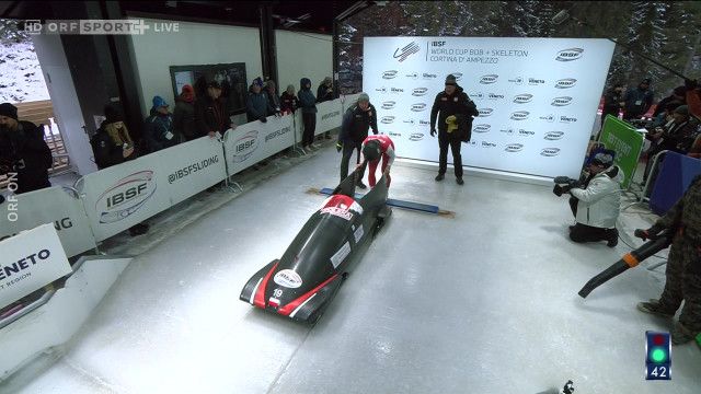 Bob-Weltcup 2025/2026: Monobob 1. Lauf Damen aus Cortina d'Ampezzo