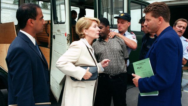 Julia - Eine ungewöhnliche Frau (6/13): Kein Herz für Inder