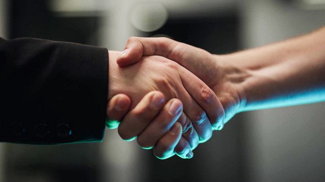 Recht konkret: Rechtslage bei Online-Verträgen