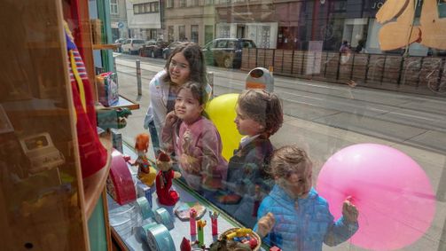 Ikonen Österreichs Ikonen Österreichs Folge 17: Ikonen Österreichs: Kinderglück