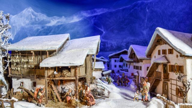 Esel, Ochs' und Kind - Weihnachtskrippen in Europa