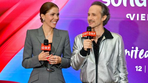 Live Spezial - Unterhaltung Live Spezial - Unterhaltung Folge 5: Pressekonferenz: "Vorstellung des ESC-Moderatoren-Teams"