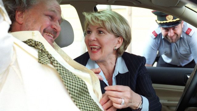 Julia - Eine ungewöhnliche Frau (1/13): Singerstraße 17