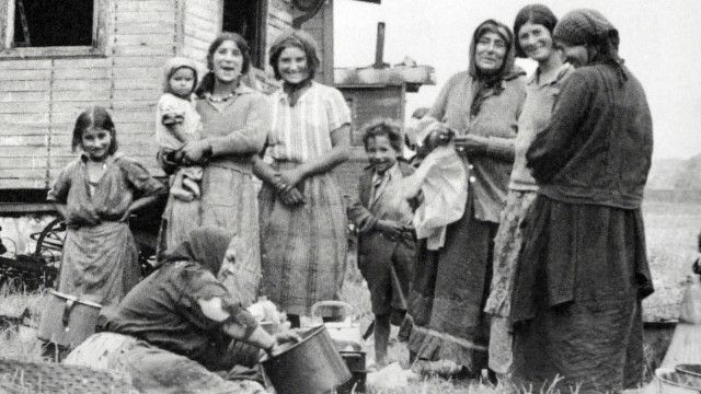 Wiener Lifestyle - Knödel, Gulasch, Mazzes (1/3)