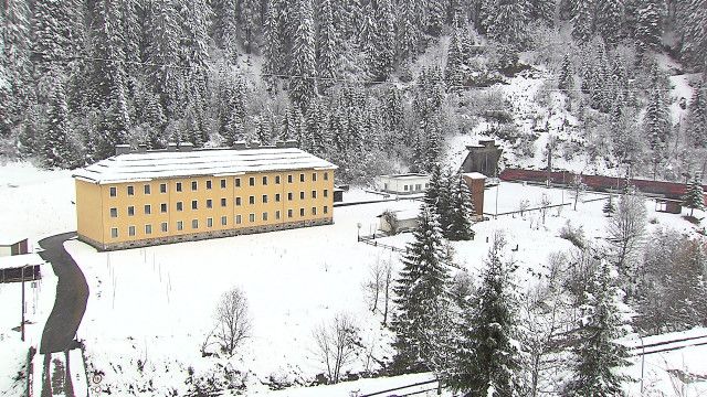 Schneebrechen im weißen Paradies