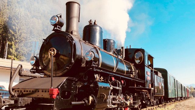 Auf den Schienen des Doppeladlers: Von den Alpen an die Adria