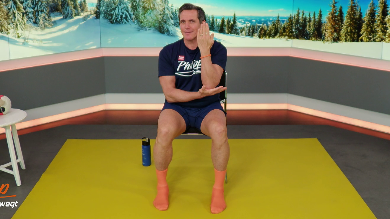 Aktiv im Sitzen: Philipps Übungen auf dem Sessel