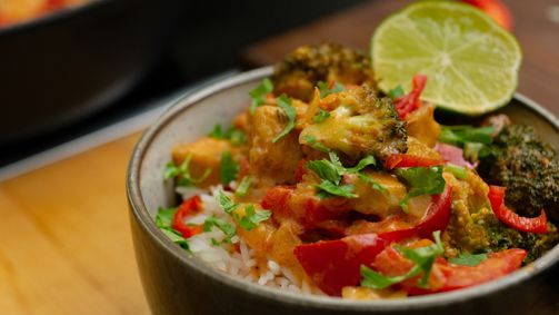 Let's Cook Let's Cook - Staffel 1 Folge 5: Rotes Thai Curry mit Kokosmilch