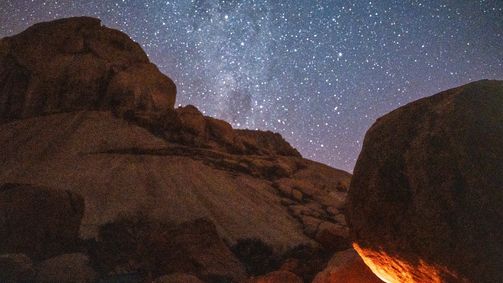 Reiseeuphorie: Roadtrip Namibia & Botswana Reiseeuphorie: Roadtrip Namibia & Botswana - Staffel 1 Folge 1: Auf ins Erongo-Gebirge