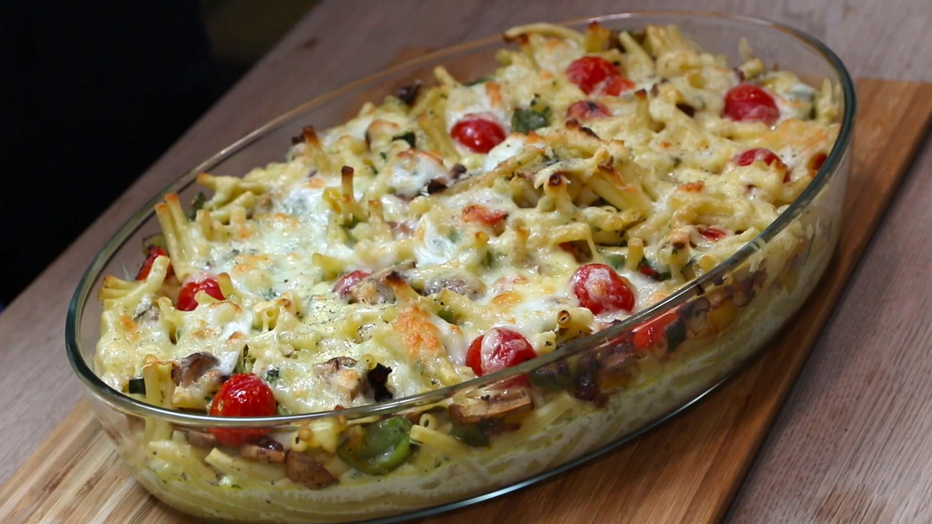 Nudelauflauf (Vegetarisch) mit Kirschtomaten