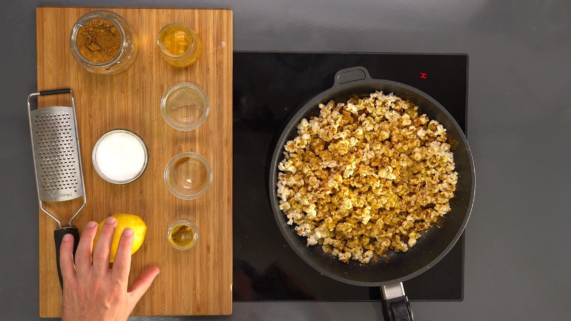 Curry Popcorn, superschnell gemacht und der perfekte Snack
