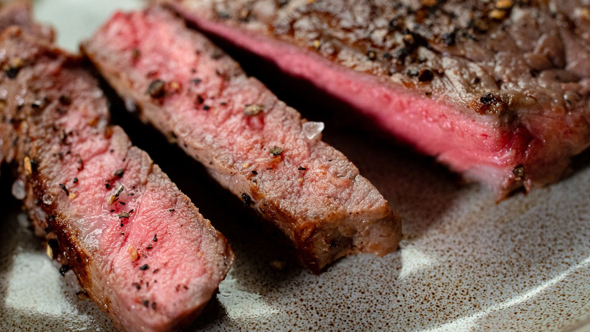 GESCHMACKS-EXPLOSION: Ein Rumpsteak richtig braten