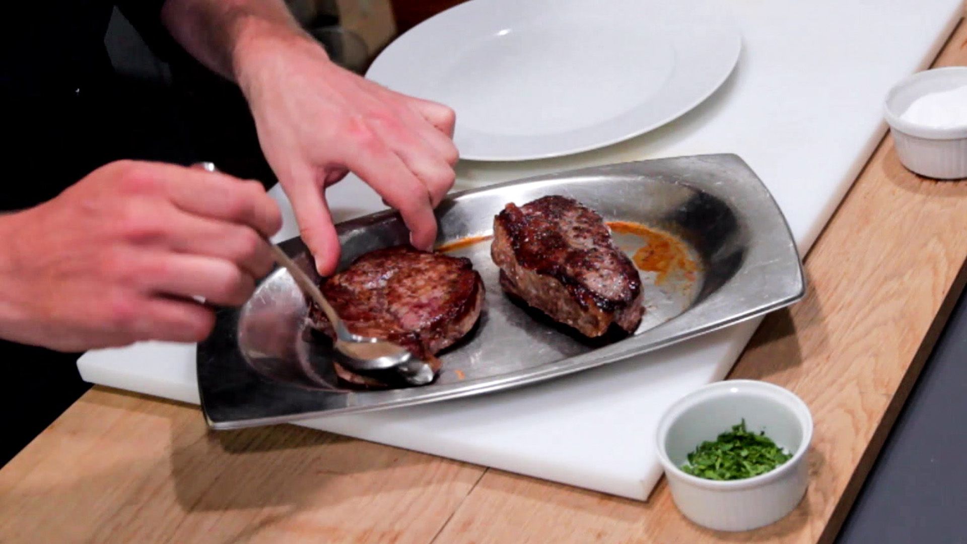 Zwiebelrostbraten mit Bratkartoffeln