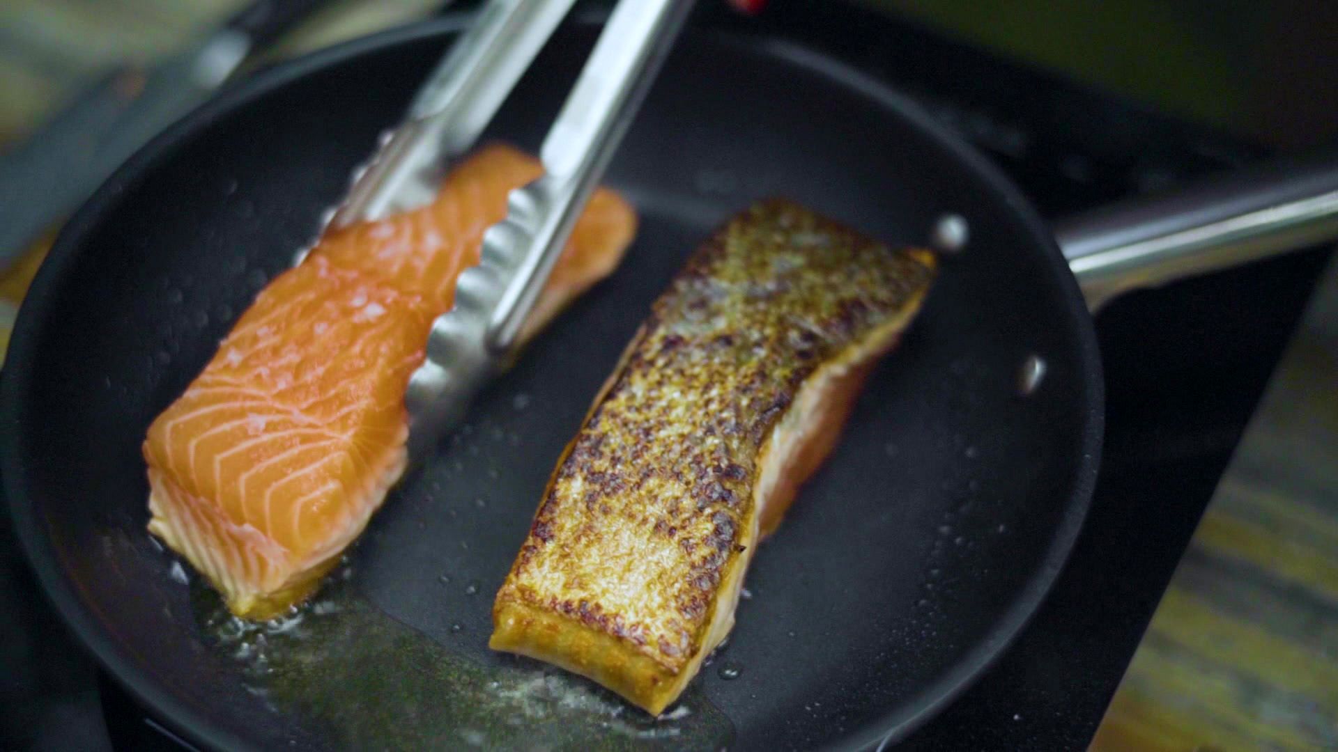 MIMILICIOUS BASICS - Lachs braten