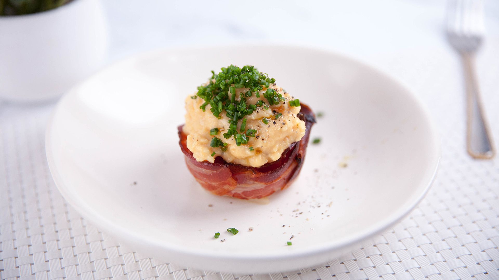 Üppiges amerikanisches Frühstück