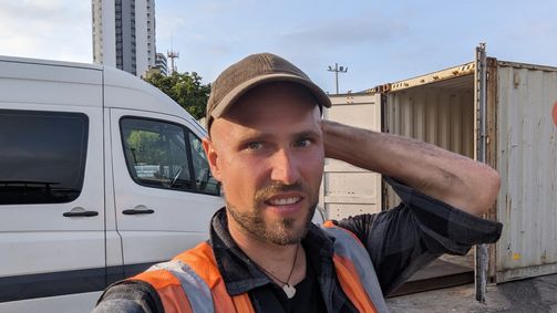 Sprintour Sprintour - Staffel 1 Folge 19: Der Camper passt nicht in den Container