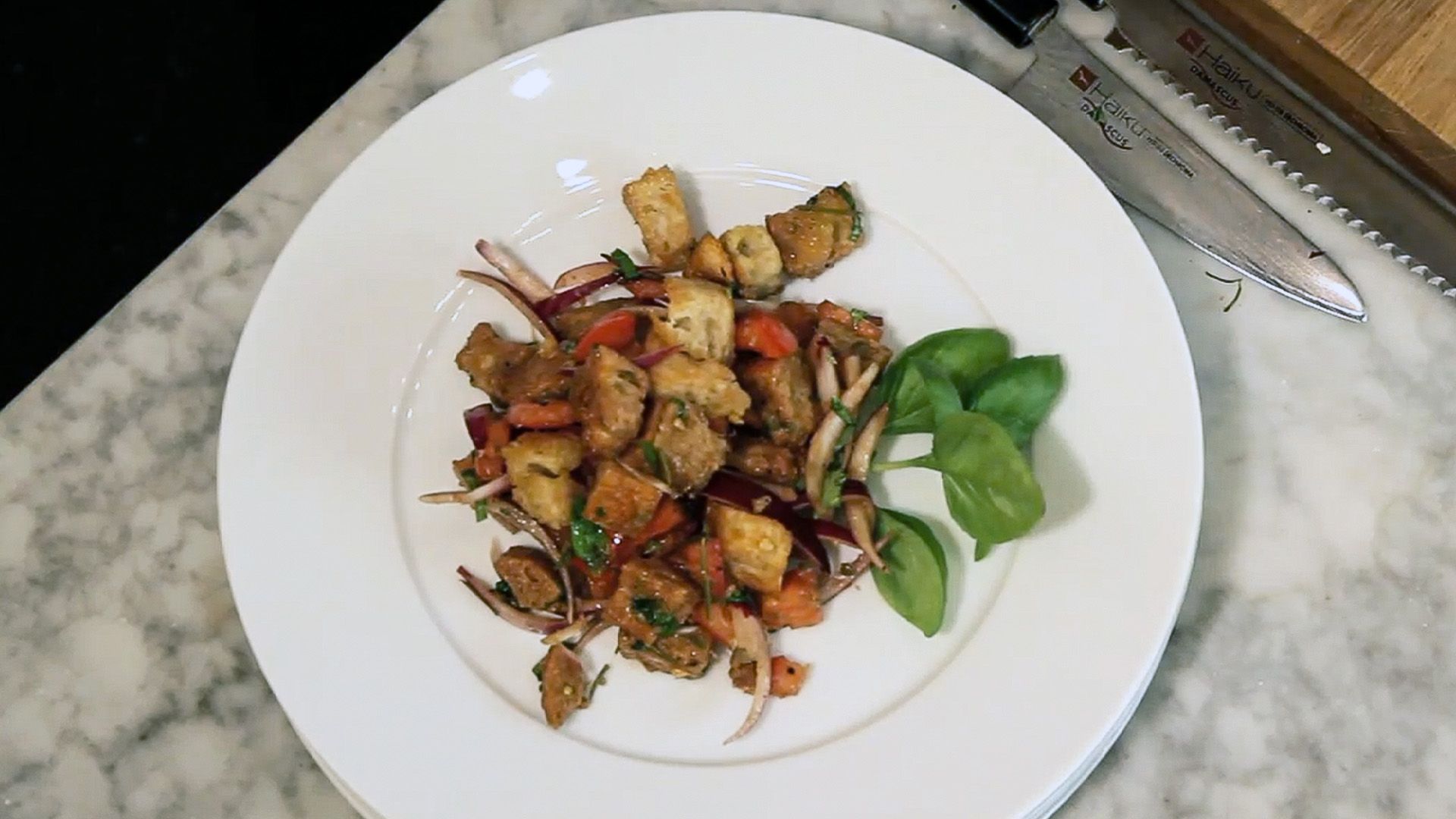 Toskanischer Brotsalat