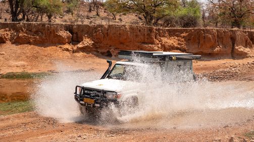 Reiseeuphorie: Roadtrip Namibia & Botswana Reiseeuphorie: Roadtrip Namibia & Botswana - Staffel 1 Folge 7: Das Ovamboland - Hier lebt Namibia!