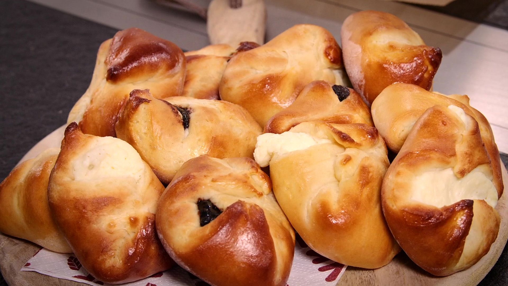 Topfen- und Powidlgolatschen