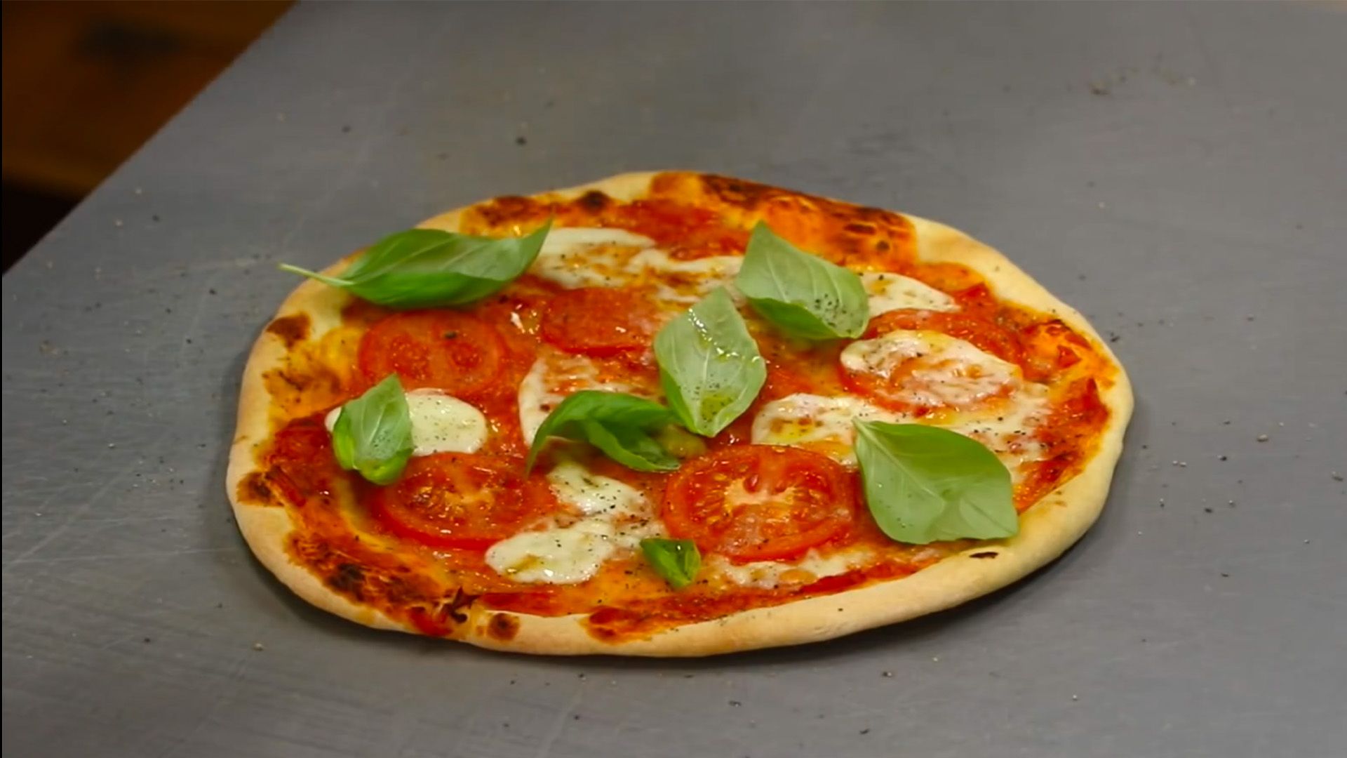 Pizzateig selber machen (Mama Italia)