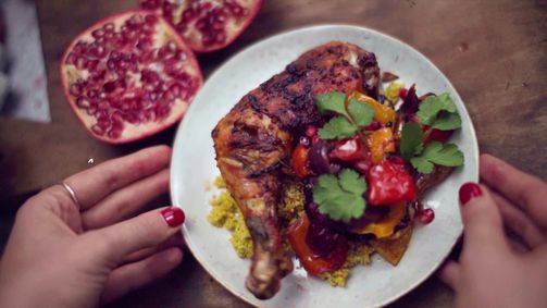 Mimilicious Mimilicious - Staffel 1 Folge 14: Harissa-Hendl mit Couscous