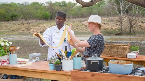 Sarah Grahams Food Safari Sarah Grahams Food Safari - Staffel 2 Folge 11: Lammragout unterm Sternenhimmel