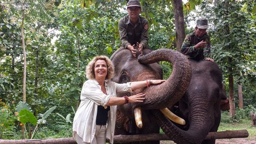 VIP Trip - Prominente auf Reisen 5 VIP Trip - Prominente auf Reisen 5 - Staffel 1 Folge 3: Mekong mit Michaela May